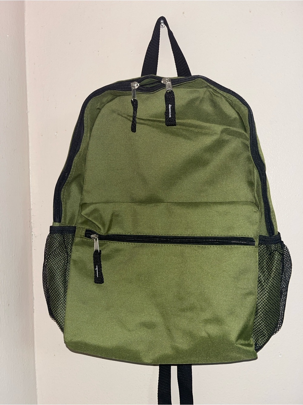 Classic Olive Green Men's Backpack - Versatile Everyday Bag